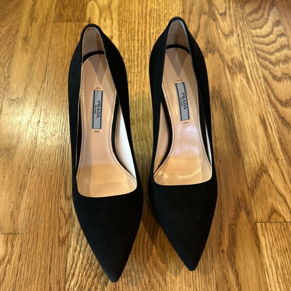 Black suede Prada platform heels size 39. Heels measure 4 inches. - Picture 1 of 6